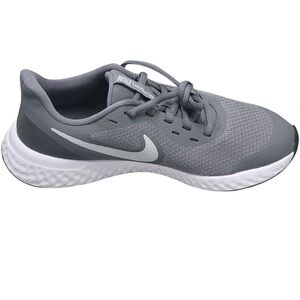 Nike Revolution 5 Running Shoes | Cool Grey Colorway | 4.5Y 6
